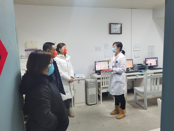 研究生学院慰问春节留校在岗研究生